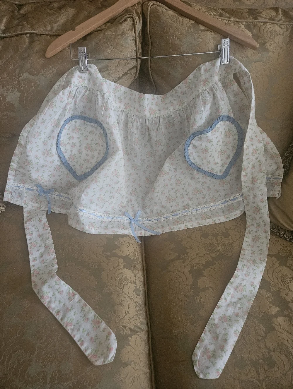 NWOT Urban Outfitters White Apron with Pink and Green Floral Print